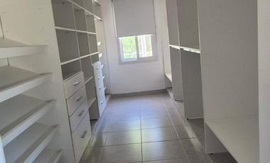 Alquiler amplia casa B Privado 