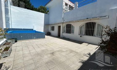 Casa 5 Ambientes en Venta en Villa Adelina
