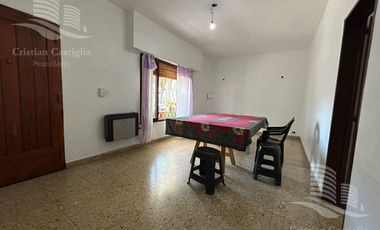 Casa 5 Ambientes en Venta en Villa Adelina