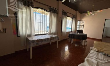 Casa 5 Ambientes en Venta en Villa Adelina