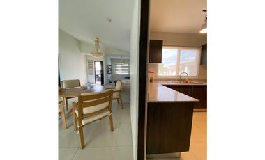 Se Alquila Casa en Spring Hills, Costa Verde 