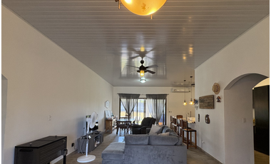 SE VENDE CASA EN SAJALICES EL ESPAVE DE 1001M CON PATIO Y TERRAZA