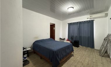 SE VENDE CASA EN SAJALICES EL ESPAVE DE 1001M CON PATIO Y TERRAZA