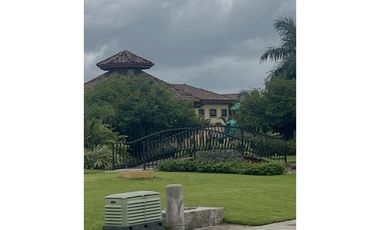 Costa del Este, 460m2 4rec, piscina a solo $1.2M