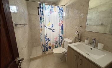 SE VENDE CASA EN EL ESPAVE SAJALICES CON 4 HABITACIONES Y TERRAZA