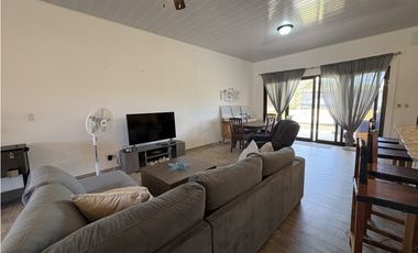 SE VENDE CASA EN EL ESPAVE SAJALICES CON 4 HABITACIONES Y TERRAZA