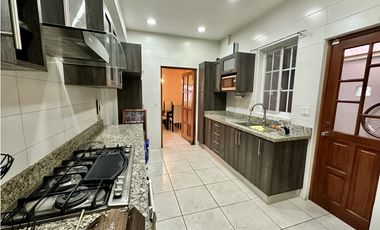 Se vende casa en Altos de Panamá