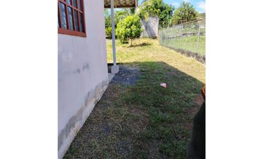 BONITA CASA DE BARRIADA CON 600 MTS2 DE TERRENO EN DAVID