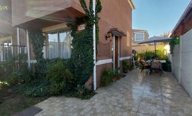 Precioso patio jardín, Umbrales de Buin, entrega inmediata