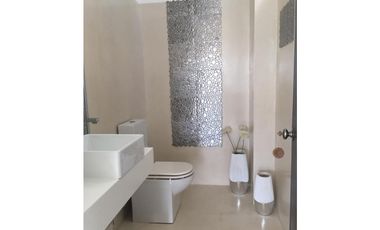 Moderna casa de diseño en Zona Iglesia. Espectaculares vistas Piscina.