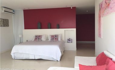 Moderna casa de diseño en Zona Iglesia. Espectaculares vistas Piscina.