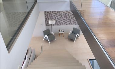 Moderna casa de diseño en Zona Iglesia. Espectaculares vistas Piscina.