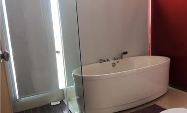 Moderna casa de diseño en Zona Iglesia. Espectaculares vistas Piscina.