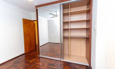 CASA EN BARRIO CANDIOTI CON COCHERA Y PILETA