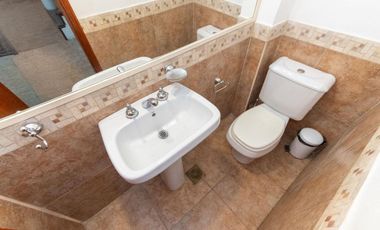 CASA EN BARRIO CANDIOTI CON COCHERA Y PILETA