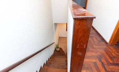 CASA EN BARRIO CANDIOTI CON COCHERA Y PILETA