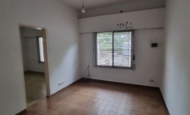 Departamento Tipo Casa en alquiler en Lomas de Zamora Oeste