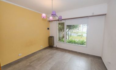 CHALET 4 AMBIENTES RECICLADO – LOS PINARES | Florisbelo 7200