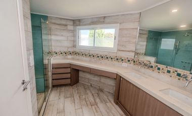 CHALET 4 AMBIENTES RECICLADO – LOS PINARES | Florisbelo 7200