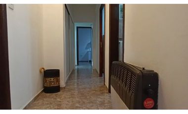Casa en venta Buenos Aires 1004, 3 dorm + oficina, cocherA