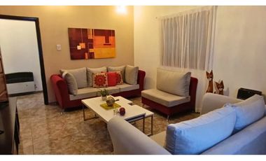 Casa en venta Buenos Aires 1004, 3 dorm + oficina, cocherA
