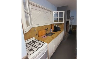 MUY COMODO Y DISTINGUIDO CHALET ESTILO MARINO EN CLAROMECO