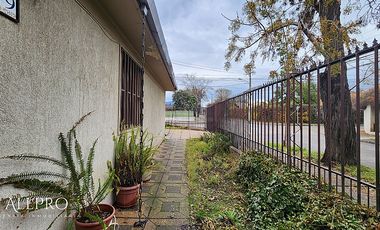 HERMOSA CASA ESQUINA CON PISCINA EN VILLA TRIANA, RANCAGUA