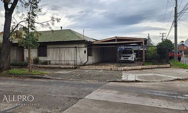 HERMOSA CASA ESQUINA CON PISCINA EN VILLA TRIANA, RANCAGUA