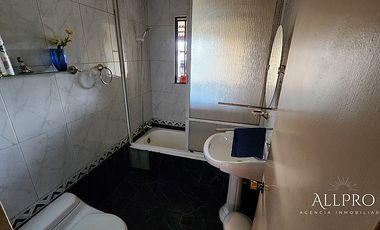 HERMOSA CASA ESQUINA CON PISCINA EN VILLA TRIANA, RANCAGUA