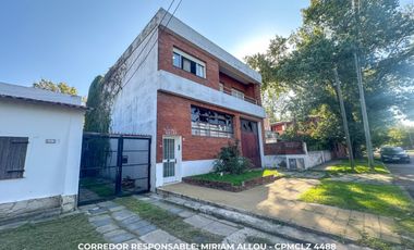 Casa de 5 ambientes 144 m² en venta en Burzaco