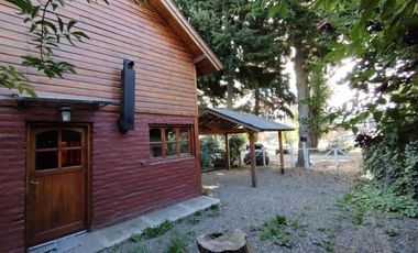FINA PATAGONIA. Casa en alquiler c/ cochera en San Martin de los Andes
