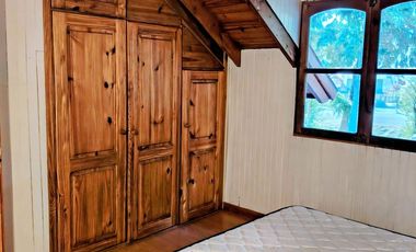 FINA PATAGONIA. Casa en alquiler c/ cochera en San Martin de los Andes