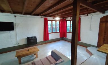 FINA PATAGONIA. Casa en alquiler c/ cochera en San Martin de los Andes