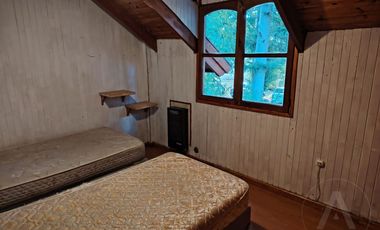 FINA PATAGONIA. Casa en alquiler c/ cochera en San Martin de los Andes