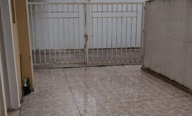 Departamento en alquiler en Isidro Casanova