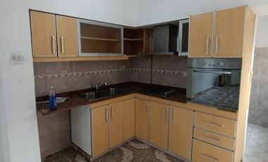 Departamento en alquiler en Isidro Casanova