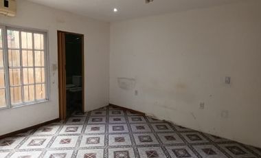 Departamento en alquiler en Isidro Casanova
