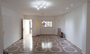 Departamento en alquiler en Isidro Casanova