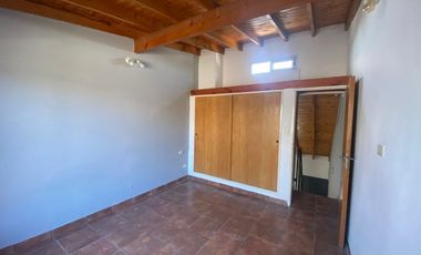 Duplex en alquiler en Isidro Casanova