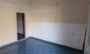 Departamento en alquiler en Isidro Casanova