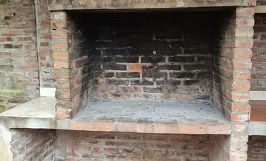 Alquiler de casa en Fátima 3 amb. con parrilla