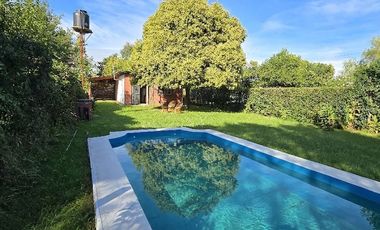 Venta Casa con Pileta Villa Elvira