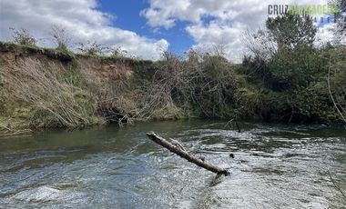 Parcela en Venta en 2,6 hectareas orilla de rio Blanco a solo 30 minutos de rio Negro y 14 minutos de Riachuelo