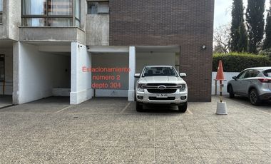 Estacionamiento en arriendo en Las Condes, Santiago