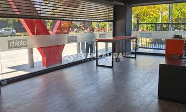Local Comercial en Arriendo en Metro Manquehue