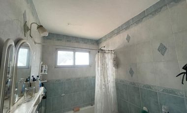 ALQUILER DEPTO. 4 AMBIENTES CON COCHERA-MIRAMAR