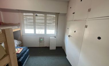 ALQUILER DEPTO. 4 AMBIENTES CON COCHERA-MIRAMAR