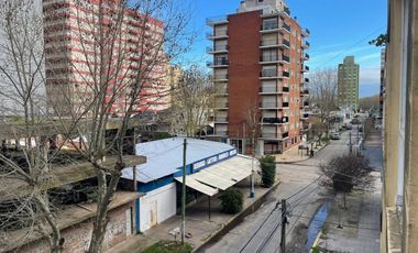 ALQUILER DEPTO. 4 AMBIENTES CON COCHERA-MIRAMAR