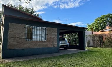 VENTA CASA QUINTA EN EL RIO CON PILETA.-