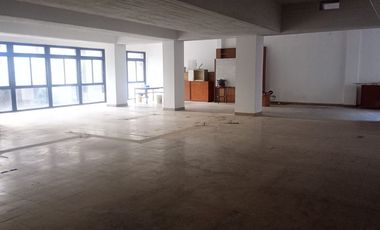 ALQUILER LOCAL CON OFICINAS EN MICROCENTRO